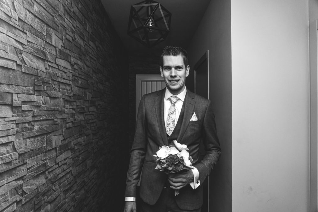 bloemen dragen ingang